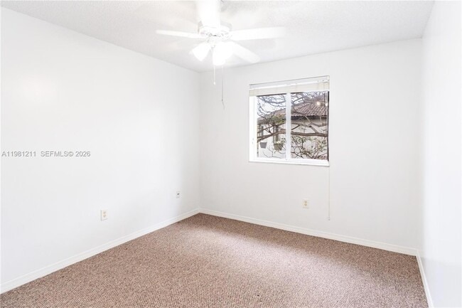 Building Photo - 2301 SE 24th Ct