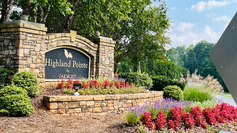 Building Photo - 256 Highland Pointe Cir E