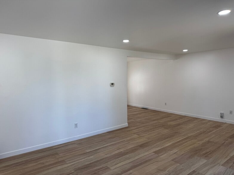 Building Photo - 1005 Benham St