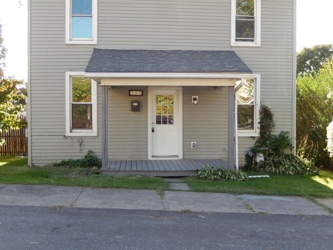 Primary Photo - Newly Remodeled 3BR, 2BA, Single Family Ho...
