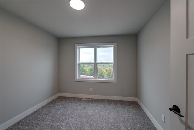 Building Photo - 139 Prairie Heights Dr