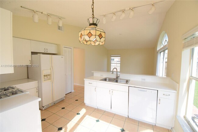 Building Photo - 15860 SW 77th St