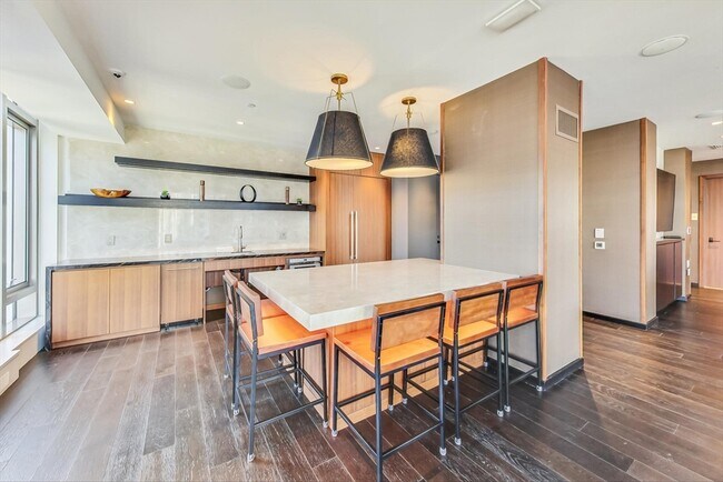 Building Photo - 135 Seaport Blvd