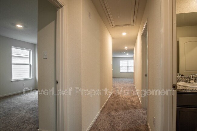 Building Photo - 3882 Trail de Paris