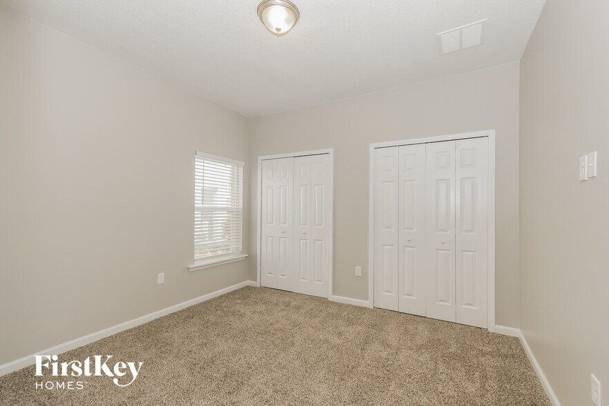Building Photo - 15717 Spotted Saddle Cir