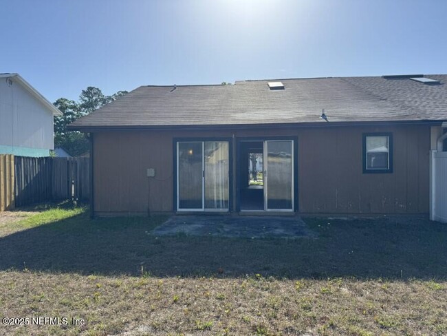 Building Photo - 2654 Hidden Village Dr