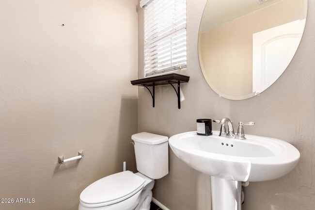 Building Photo - 2031 N 77th Ln