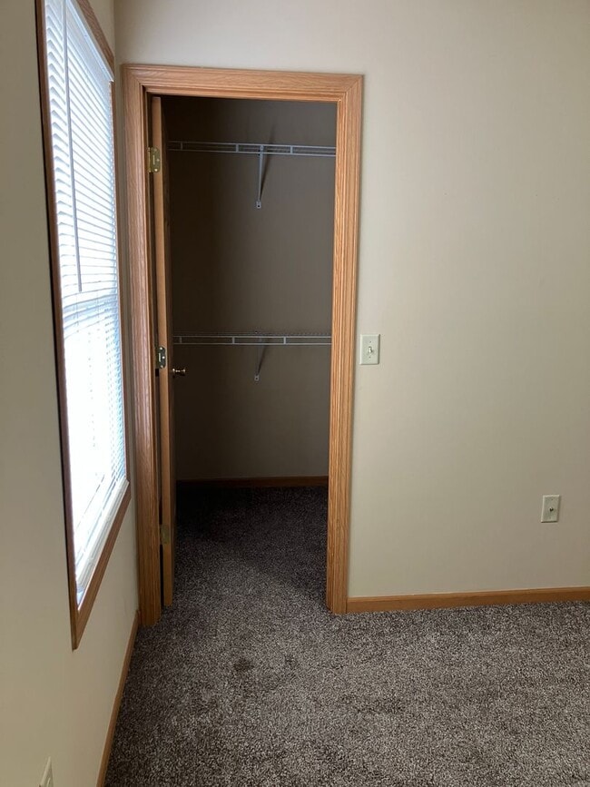 Building Photo - 1046 Laurel Tree Ct