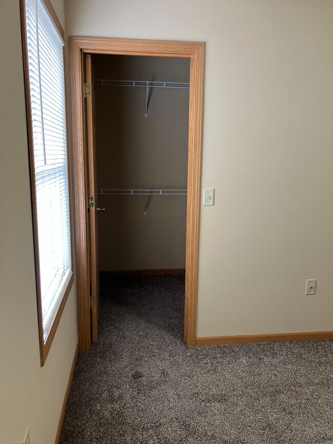 Building Photo - Spacious Two-Story Townhome with Attached Garage!