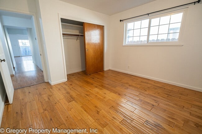 Building Photo - 2211 Pacific Ave