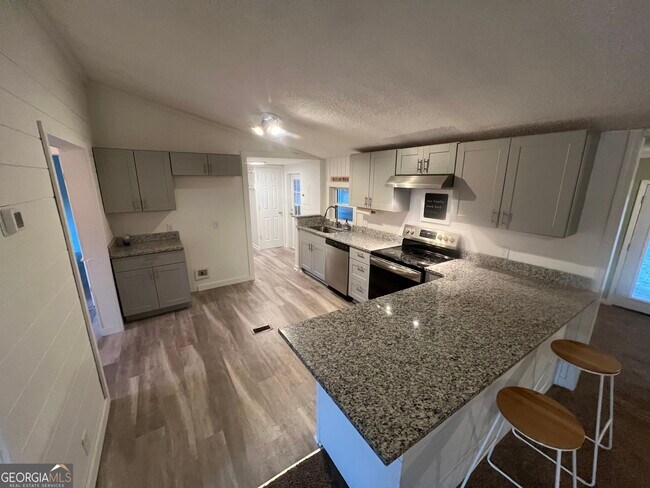 Building Photo - 130 Fairview Rd