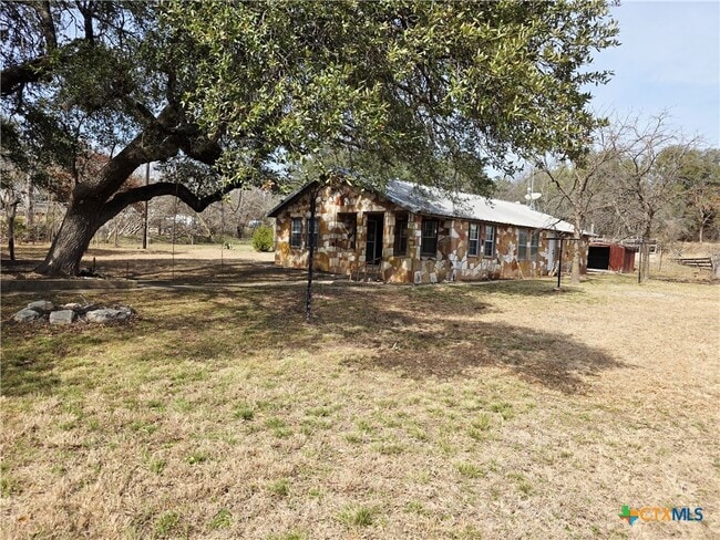 Building Photo - 14942 Cedar Valley Rd