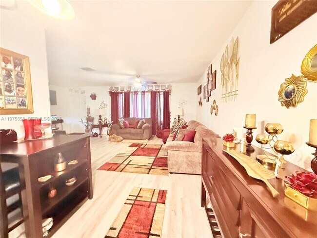 Building Photo - 1 NW 73rd St