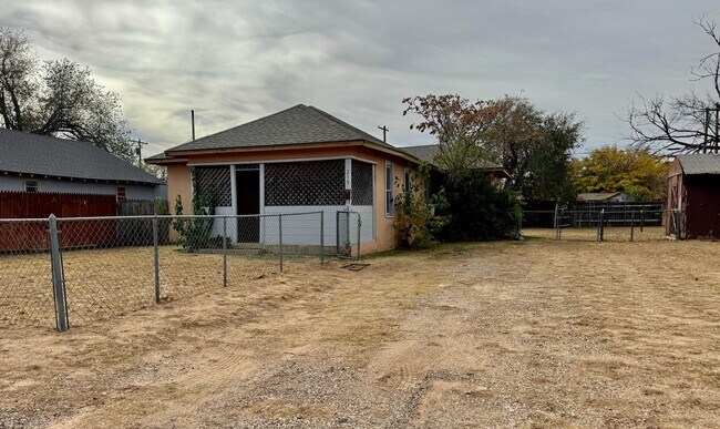 Building Photo - Charming 3 Bedroom Home For Rent in Slaton!