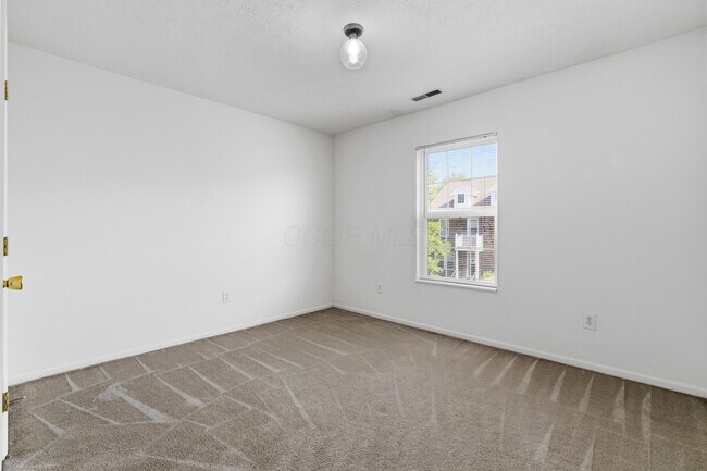 Building Photo - 1113 Green Knoll Dr