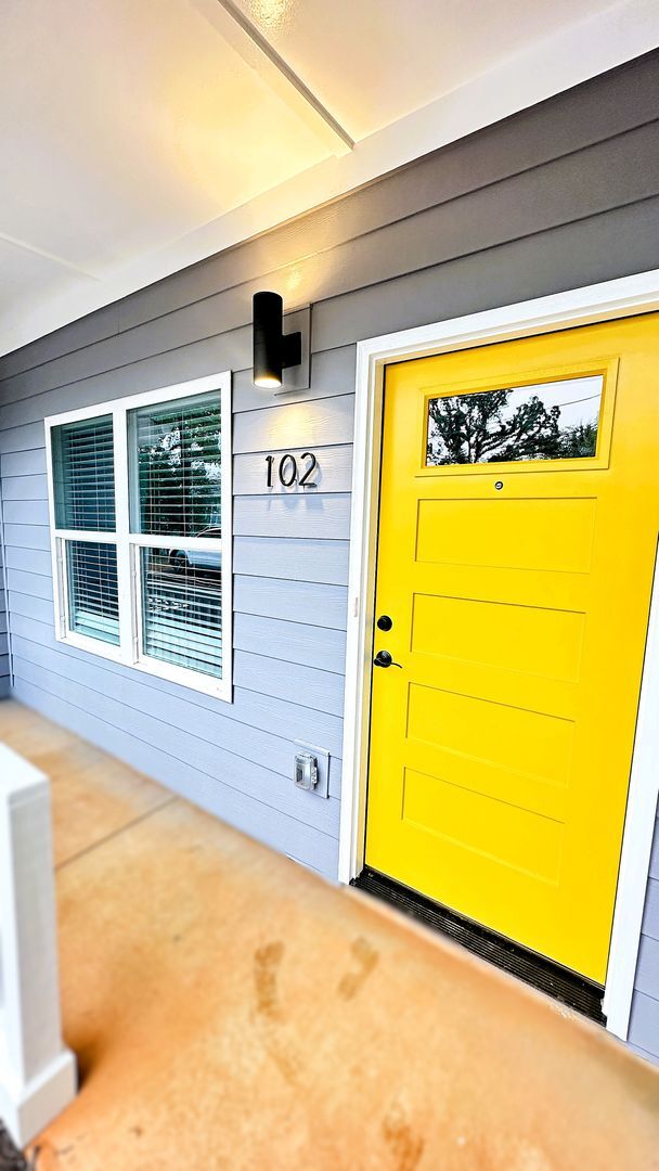 Building Photo - New Construction townhome near NC State
