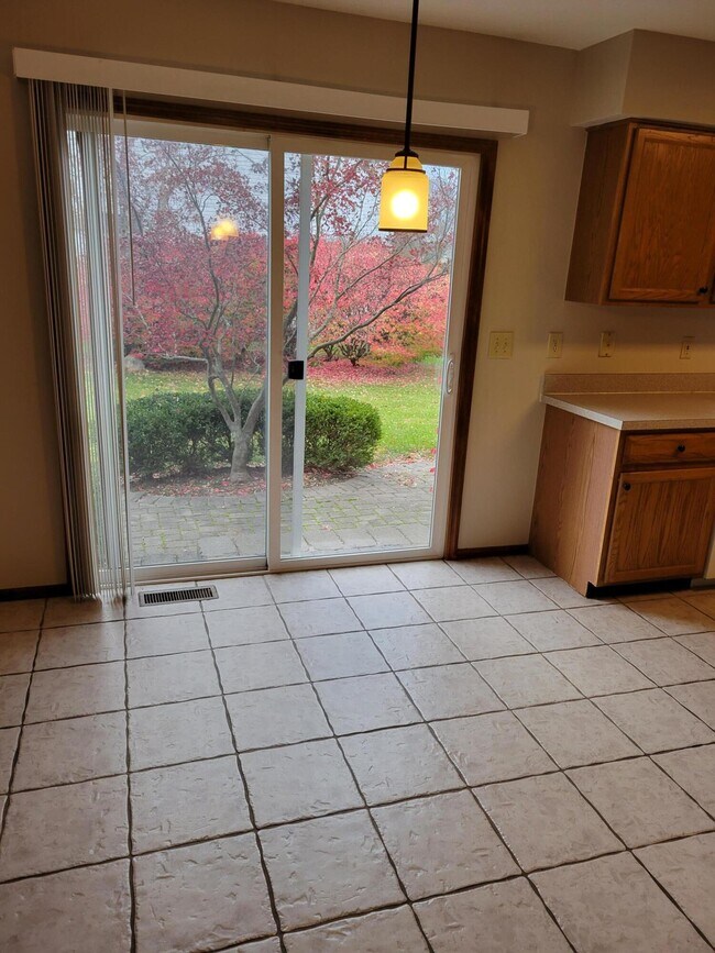 Building Photo - 2843 Minuteman Ct