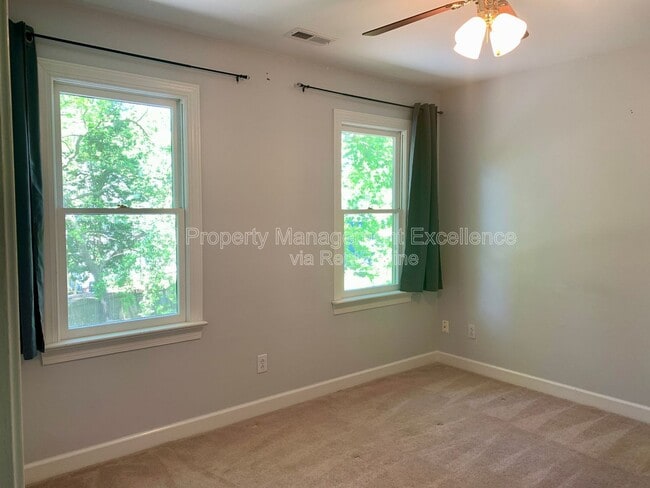 Building Photo - 2605 Diamondhitch Trail