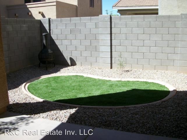 Building Photo - 21117 E Stonecrest Dr