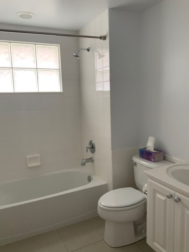 Building Photo - Beautiful 3/3 Townhome For Rent in Village...