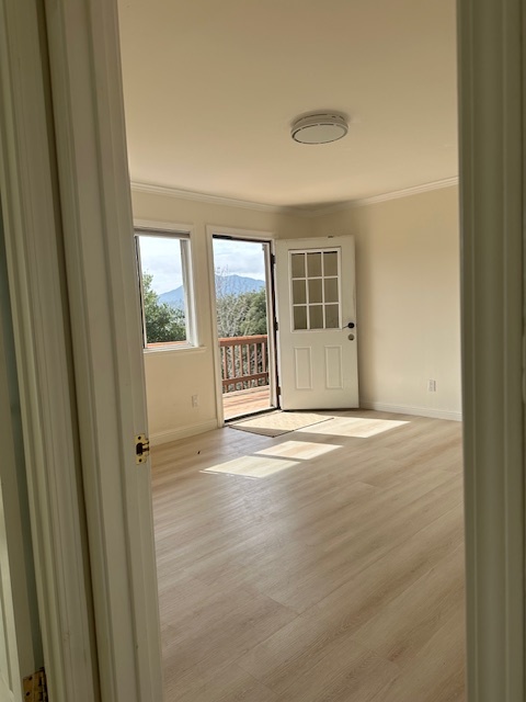 private entrance + deck - 18 Arguello Cir