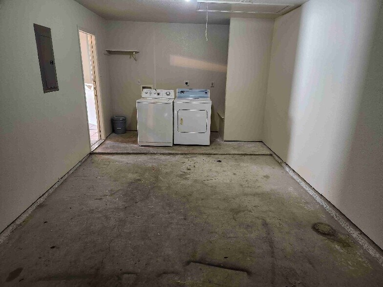 Building Photo - 221 Dale Earnhardt Dr