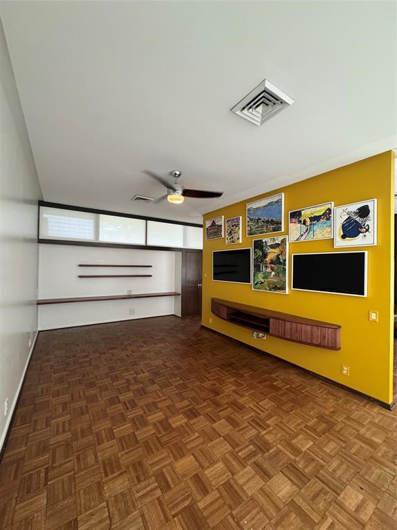 Building Photo - 1310 Harbor View Dr