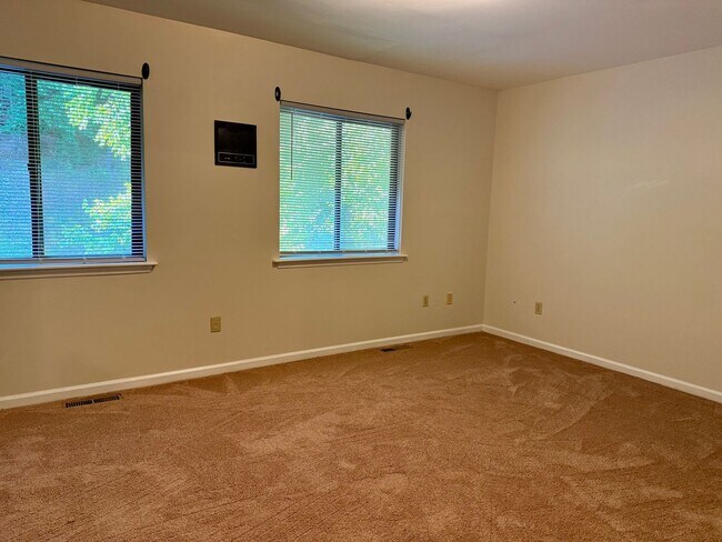 Building Photo - 3377 Kelly Ln