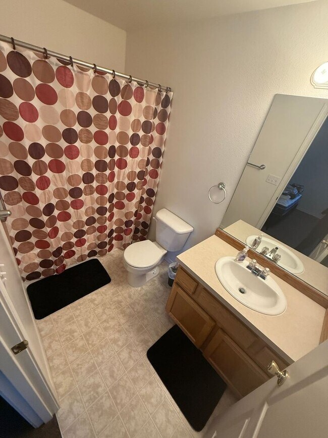 Building Photo - 2 Bed/2.5 Bath Townhome with Garage in NW ...