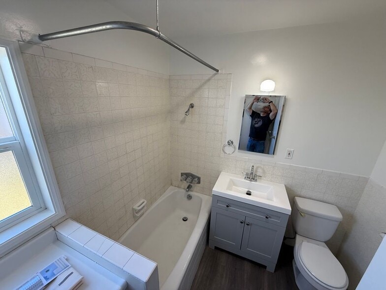 Building Photo - 24800 Walnut St