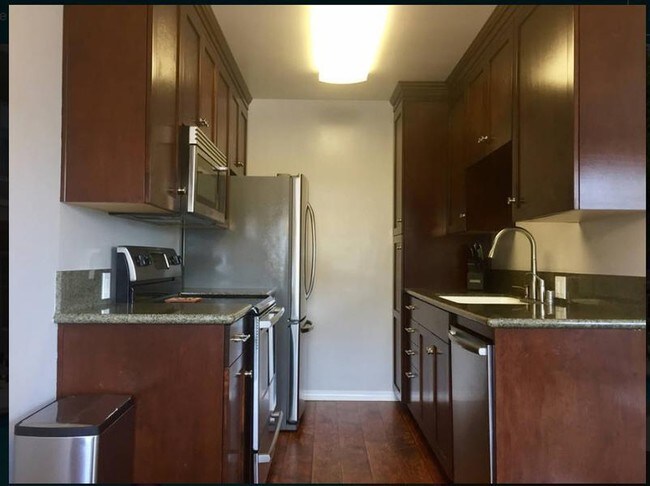 kitchen - 2002 4th St