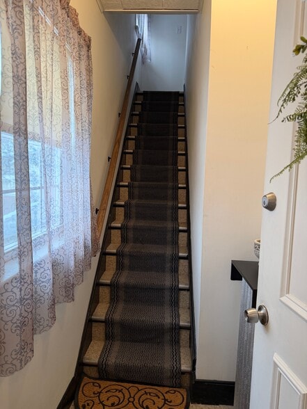 Building Photo - 272 Castle Ter