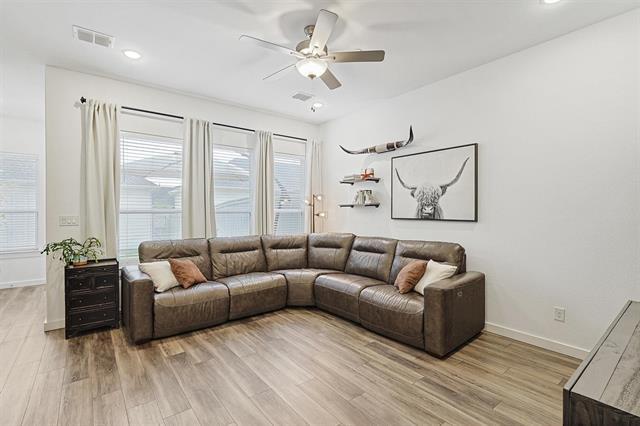 Building Photo - 1008 Redbrick Ln