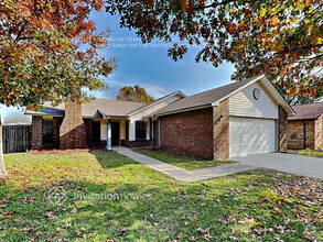Building Photo - 2512 Freedom Ln
