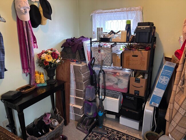 Building Photo - 21 Annie St