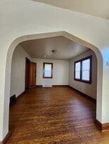 Building Photo - 5923 N 38th St