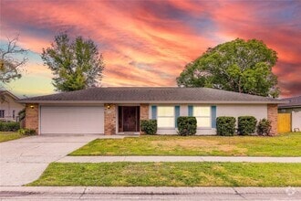 Building Photo - Lakefront Living in Longwood – Winsor Manor