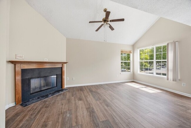 Building Photo - 14053 Vista Dr
