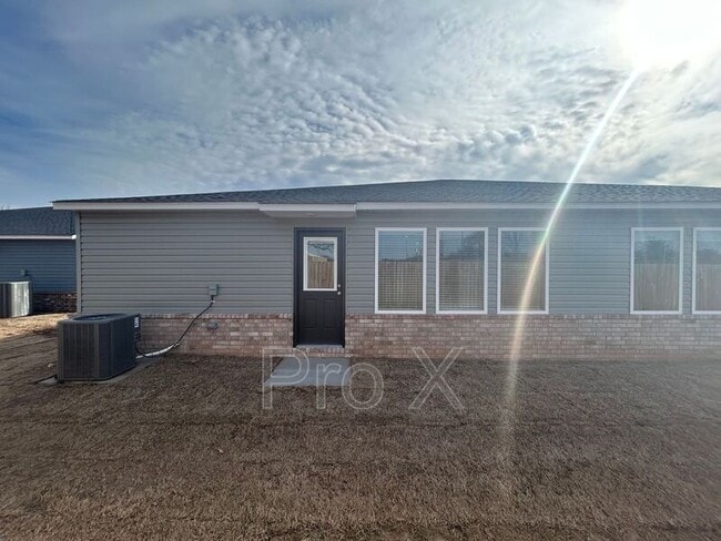 Building Photo - 112 NW 67th Ave