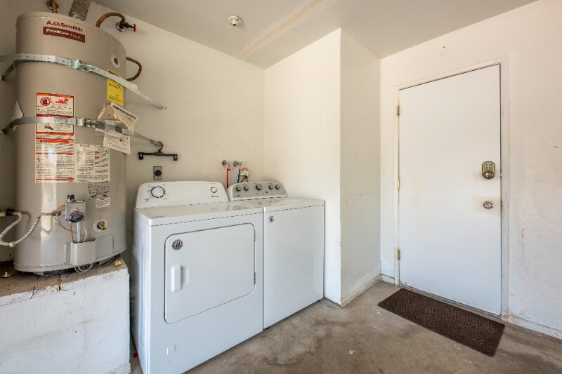 Building Photo - 4225 Parkwood Ct