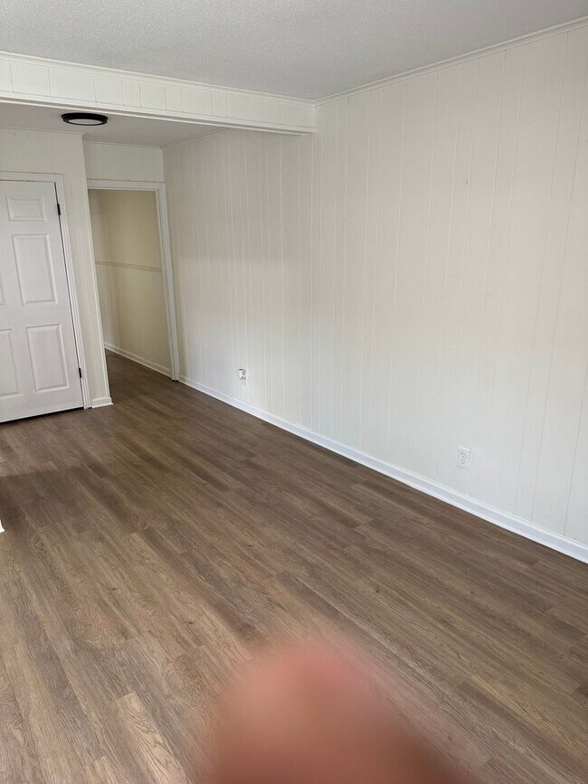 Building Photo - Charming 2BR Duplex in Memphis