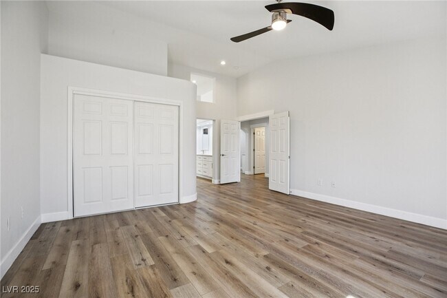 Building Photo - 2504 Youngdale Dr