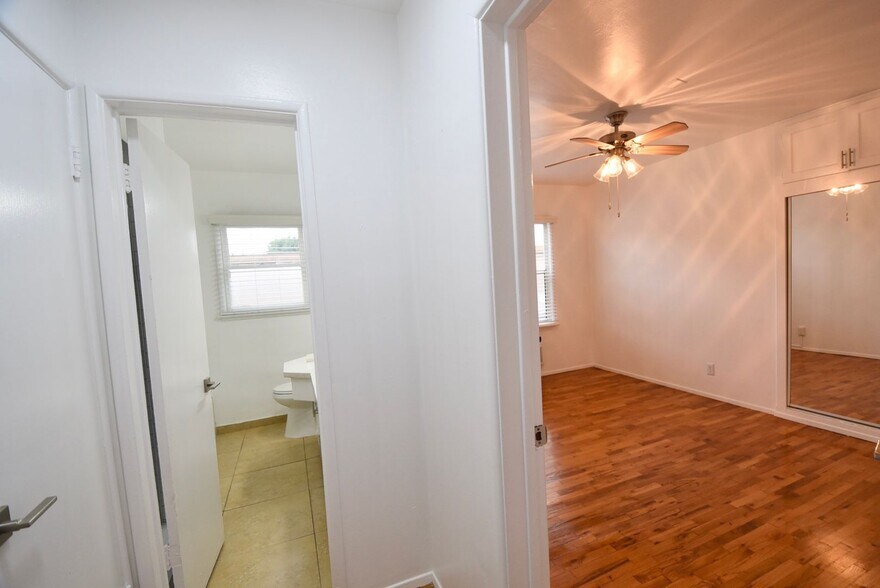 Building Photo - 5220 Radford Ave