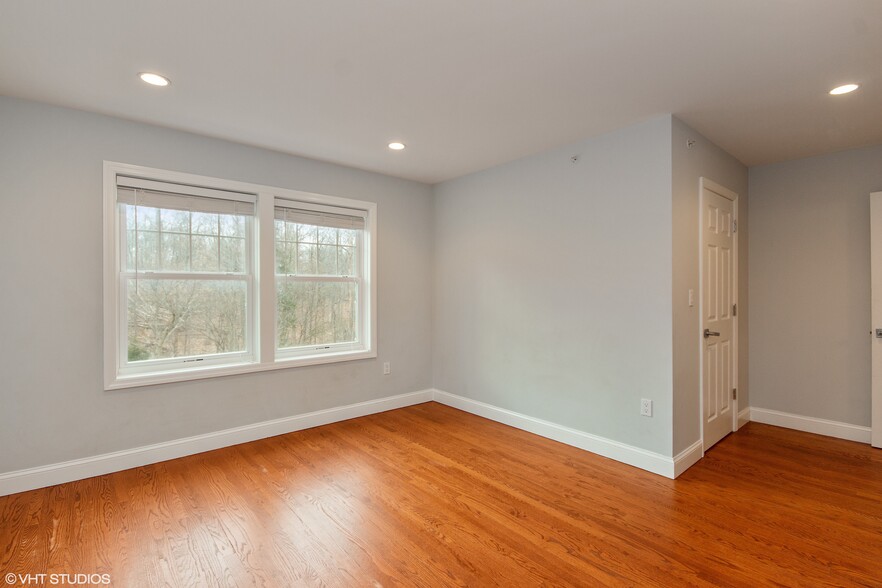 bedroom 3 - 275 croton dam road