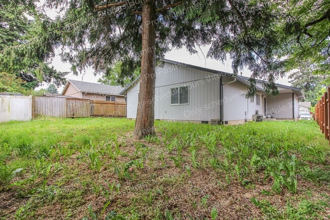 Building Photo - 6416 SE 139th Ave