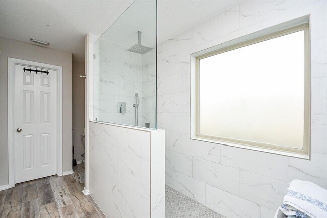 Building Photo - 25611 Winford Estate Dr