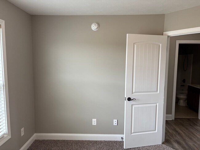 Building Photo - 7017 Golgotha Dr