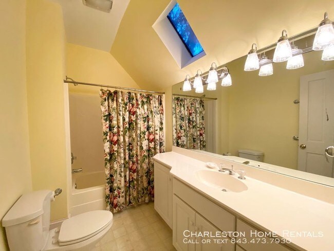 Building Photo - 344 Coinbow Dr