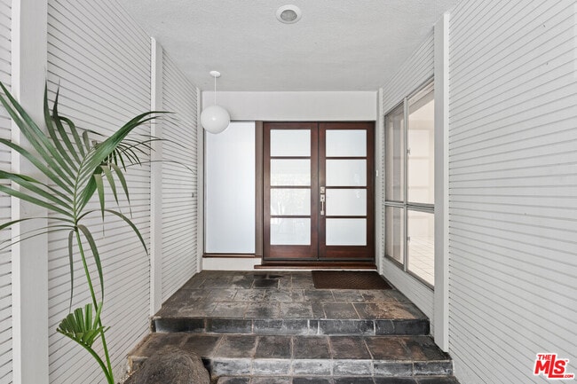 Building Photo - 6441 Tahoe Dr