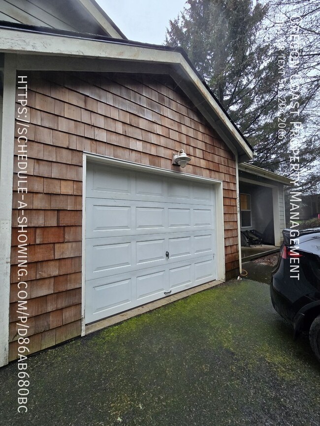 Building Photo - 3Bed/2Bath in NE Lincoln City